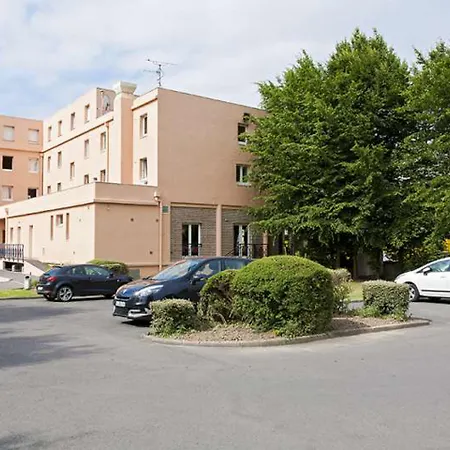 Kyriad Gare - Grand Palais Hotel 3*