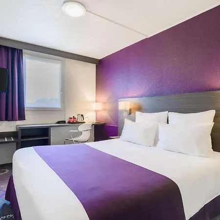 Kyriad Gare - Grand Palais Hotel 3*