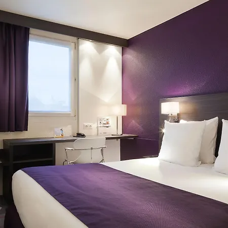 Kyriad Gare - Grand Palais Otel 3*