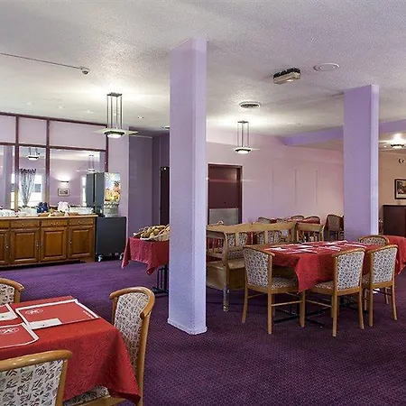Otel Kyriad Gare - Grand Palais